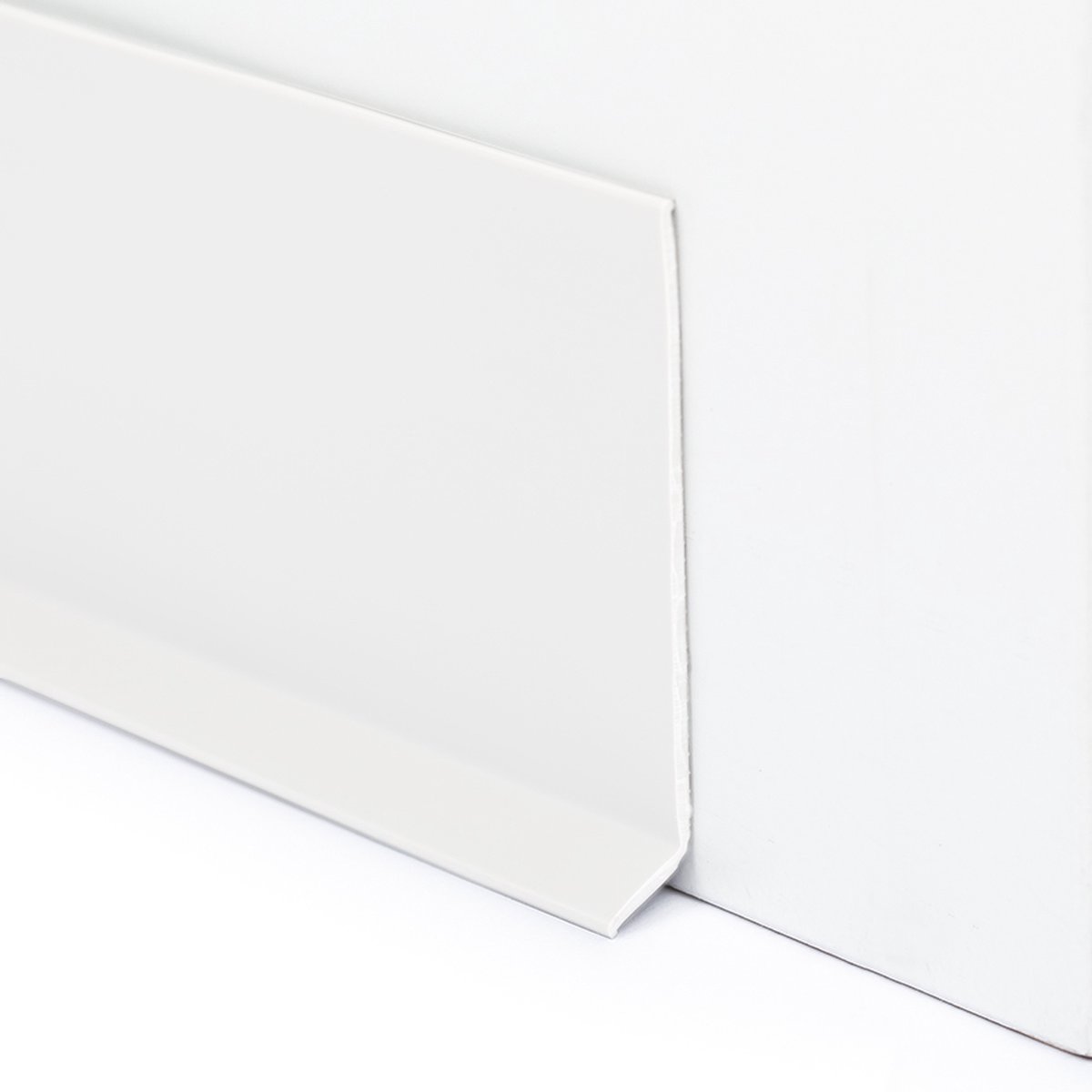 Plint zelfklevend, PVC zachte plint 5 meter, breedte 10 cm Plint zelfklevend, PVC zachte plint 5 meter, breedte 10 cm