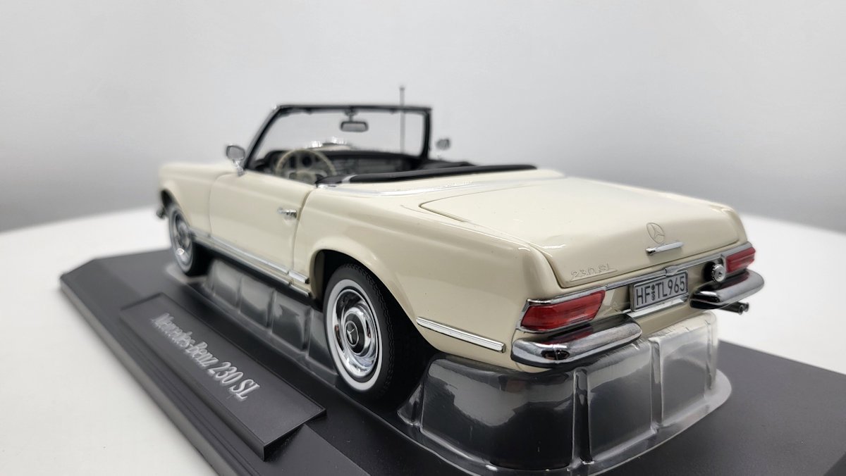 Norev 1:18 Mercedes-Benz 230 SL year 1963 white 183768 model car 183768  3551091837688