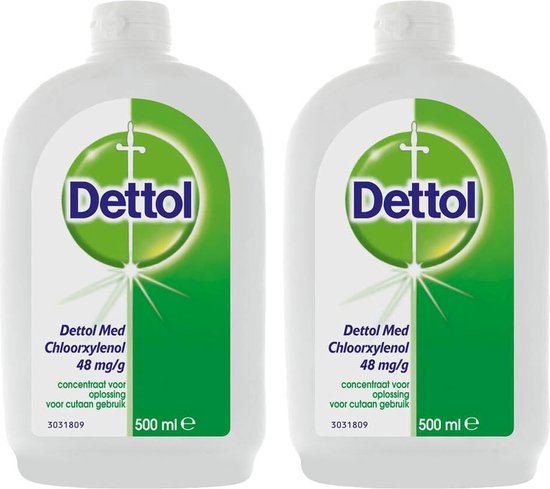 Twee witte flessen Dettol met groen logo en tekst "Dettol Med Chloorxylenol 48 mg/g".