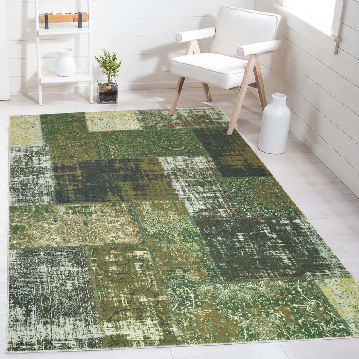 flycarpets Burano Vintage Patchwork Vloerkleed - Groen - Laagpolig Tapijt - 200x290 cm