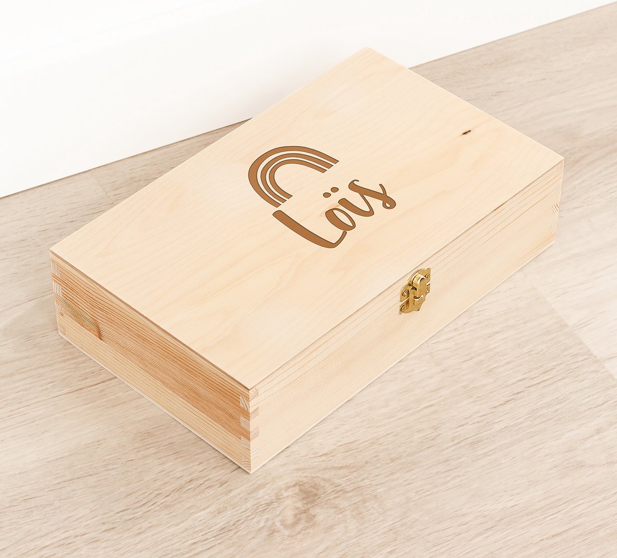 Houten kistje 'Lois' Regenboog - Tekenkist - Herinneringsdoos - Kraamcadeau - Knutseldoos - Memorybox - Baby - Geboorte