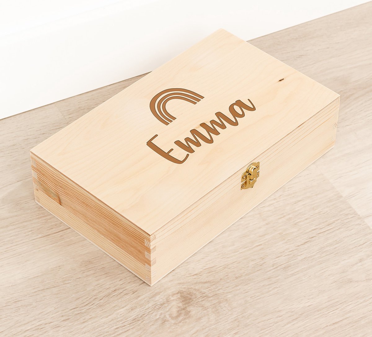 Houten kistje 'Emma' Regenboog - Tekenkist - Herinneringsdoos - Kraamcadeau - Knutseldoos - Memorybox - Baby - Geboorte