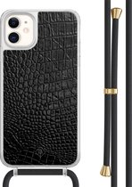 Casimoda® hoesje met zwart koord - Geschikt voor iPhone 11 - Croco Zwart - Afneembaar koord - TPU/acryl - Zwart