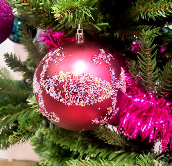 Kerstballen Set van 8 in Rijkelijk Groen en Fuchsia bol