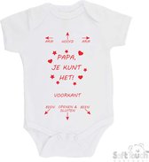 100% katoenen Romper "Arm - Hoofd - Arm - Papa, je kunt het! - Been - Openen & Sluiten - Been" Unisex Katoen Wit/rood Maat 68/74