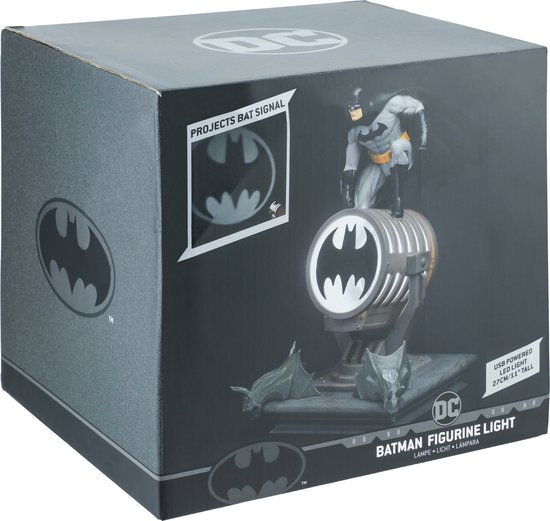 Verpakking van de Batman-figuurlamp met afbeelding van de lamp en de tekst "BATMAN FIGURINE LIGHT".