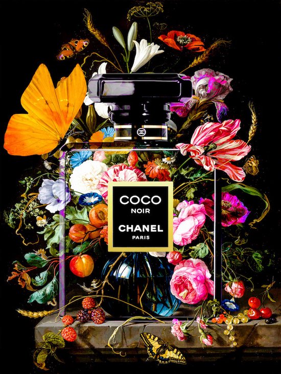 Fashion Bottle Collection Chanel With Flowers- Kristal Helder Galerie kwaliteit Plexiglas 5mm. - Blind Aluminium Ophang-frame - Luxe wanddecoratie - Fotokunst - professioneel verpakt en gratis bezorgd