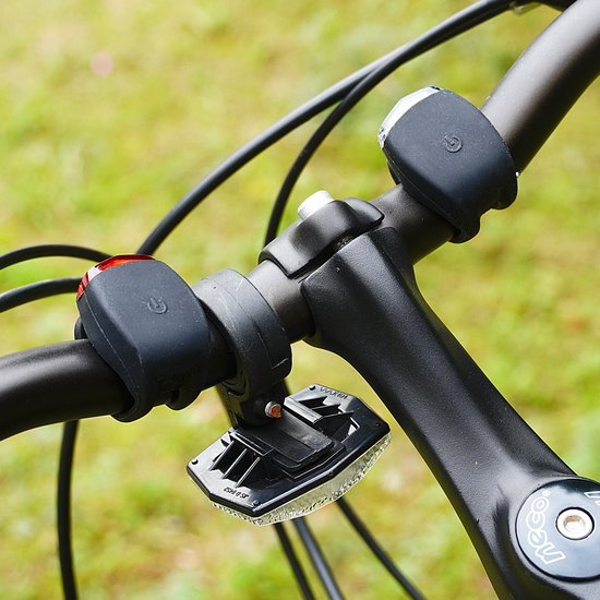 Walfort Fietsverlichting Set - krachtige LED voor/achter - Waterbestendig - Silicone - Inclusief Batterijen - Zichtbaar tot 20 m - Veilig Fietsen in Donker — afbeelding 5