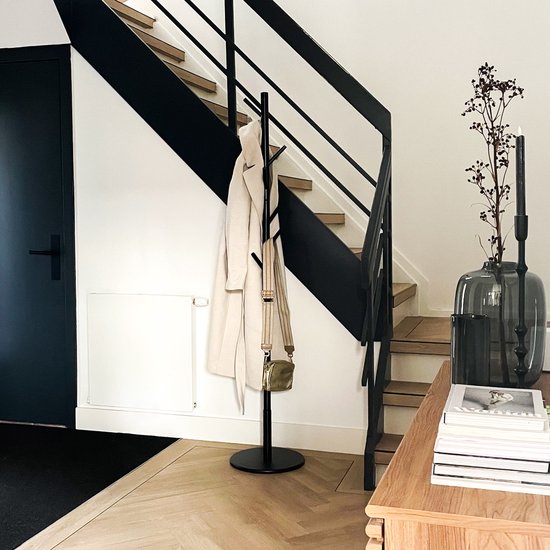 QUVIO Porte-manteau sur pied - Porte-manteau - Cintres - Patère - Bois - 35 x 35 x 175 cm (lxlxh) - Zwart