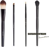 Profesionele make-up kwast set van barbara Hofmann - Foundation Brush, Eye Liner Brush, Angular Eyeshadow Brush en een Highlighter Brush.