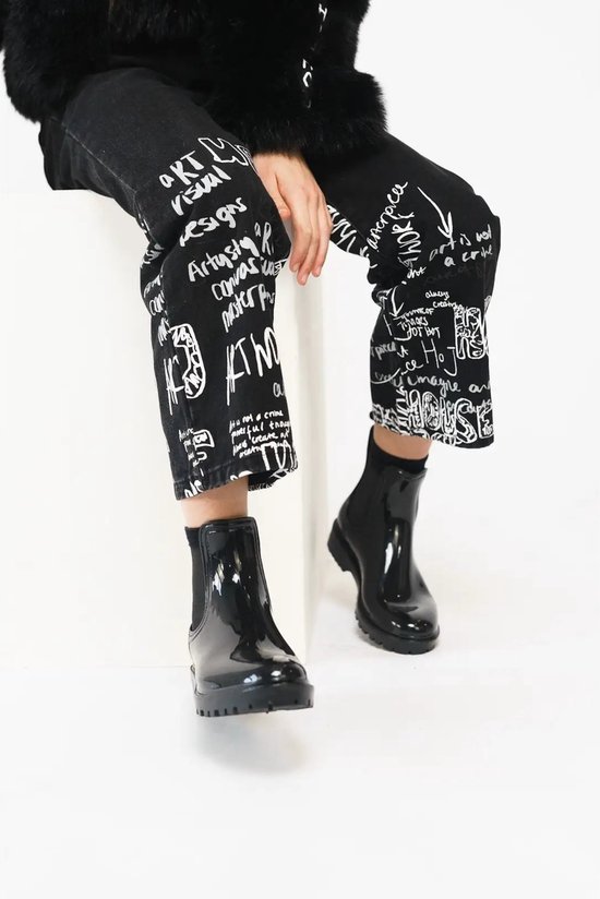 HOJ JEANS MET RECHTE PIJPEN EN GRAFFITI SKETCH meiden meisje