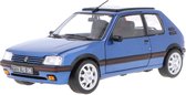 Het 1:18 gegoten model van de Peugeot 205 1.9 GTI PTS velgen uit 1992 in Miami Blue. De fabrikant van het schaalmodel is Norev. Dit model is alleen online verkrijgbaar