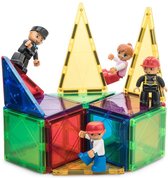 Figurines jouets magnétiques - pompier, policier, infirmière et ouvrier. Les Figurines peuvent être combinées avec des tuiles magnétiques et tout autre bloc magnétique