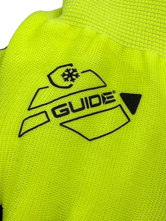 Zwarte GUIDE logo op een gele thermo werkhandschoen.