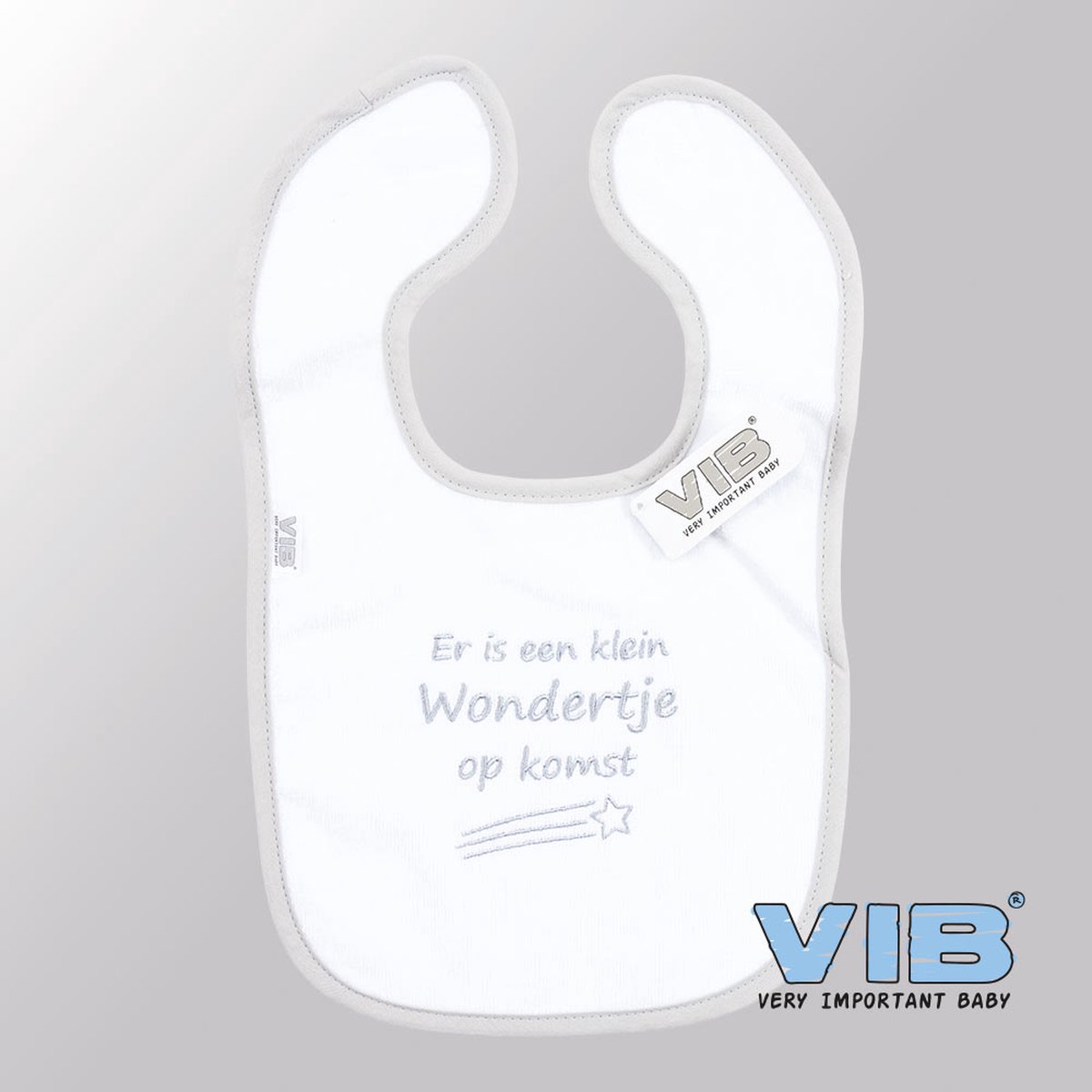VIB® - Slabbetje Luxe velours - Er is een klein wondertje op komst (Wit-Grijs) - Babykleertjes - Slabbetjes - zwangerschap aankondiging - baby aankondiging