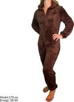 Dames - Onesie - Donker Bruin - [ Maat 36-38 ] - Huispak - Onesies voor Volwassenen - Pyama - Fleece - Teddy - Cadeau voor vrouw - Teddy Jumpsuit.