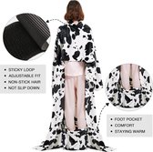 Couverture portable avec manches et poches pour les pieds, couverture polaire avec velcro réglable pour homme et femme, couverture légère et douce pour lire, regarder la télévision, 186 x 130 cm – Vache noire et blanche
