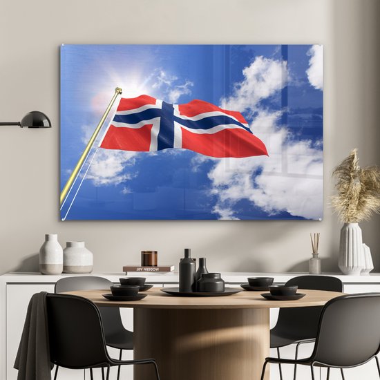 Drapeau de la Norvège avec un ciel bleu Plexiglas 120x80 cm - Tirage photo sur verre (décoration murale en plexiglas)