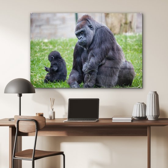 Un grand Gorilla avec son bébé en plexiglas 120x80 cm - Tirage photo sur Glas (décoration murale en plexiglas)