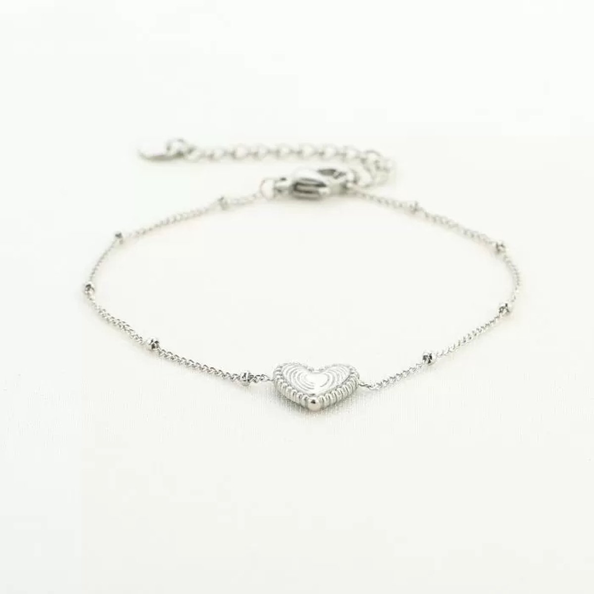 Minimalistische armband met hartje dames - Michelle Bijoux - Armband dames - 16 + 3 cm - Stainless Steel armband - Zilver - Zilveren armband - Kerst armband - Kerst sieraden - Bracelet - Cadeau - Sinterklaas - Moederdag - Valentijn