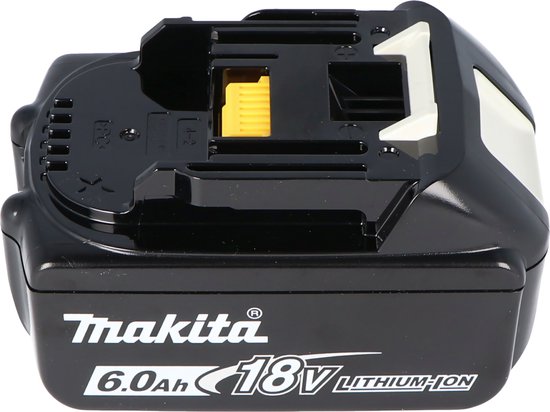 Zwarte Makita 18V 6.0Ah lithium-ion accu met gele connector en witte ontgrendelingsknop, details van de aansluiting.