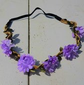 Bohemian style gevlochten haarbandje met blaadjes en paarse bloemetjes. - haarkrans - bloemenkrans - festival
