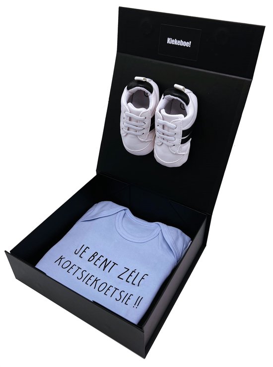 Kraamcadeau met romper en babysneakers - kan ook rechtstreeks als cadeau worden verstuurd - kraampakket van Feliz Amigos — afbeelding 3