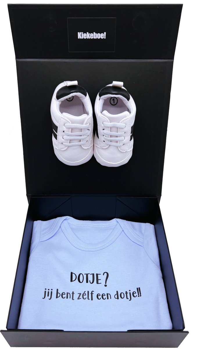 Kraamcadeau met romper en babysneakers - kan ook rechtstreeks als cadeau worden verstuurd - kraampakket van Feliz Amigos — afbeelding 2