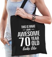 Awesome 70 year / geweldig 70 jaar cadeau tas zwart voor dames - kado tas / verjaardag tasje / shopper