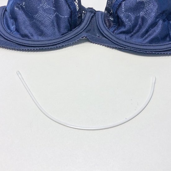 Ensemble soutien-gorge-bretelles - Soutien-gorge à armatures remplacer ou réparer - Armature de taille 17 (voir fig. pour le tableau des tailles)