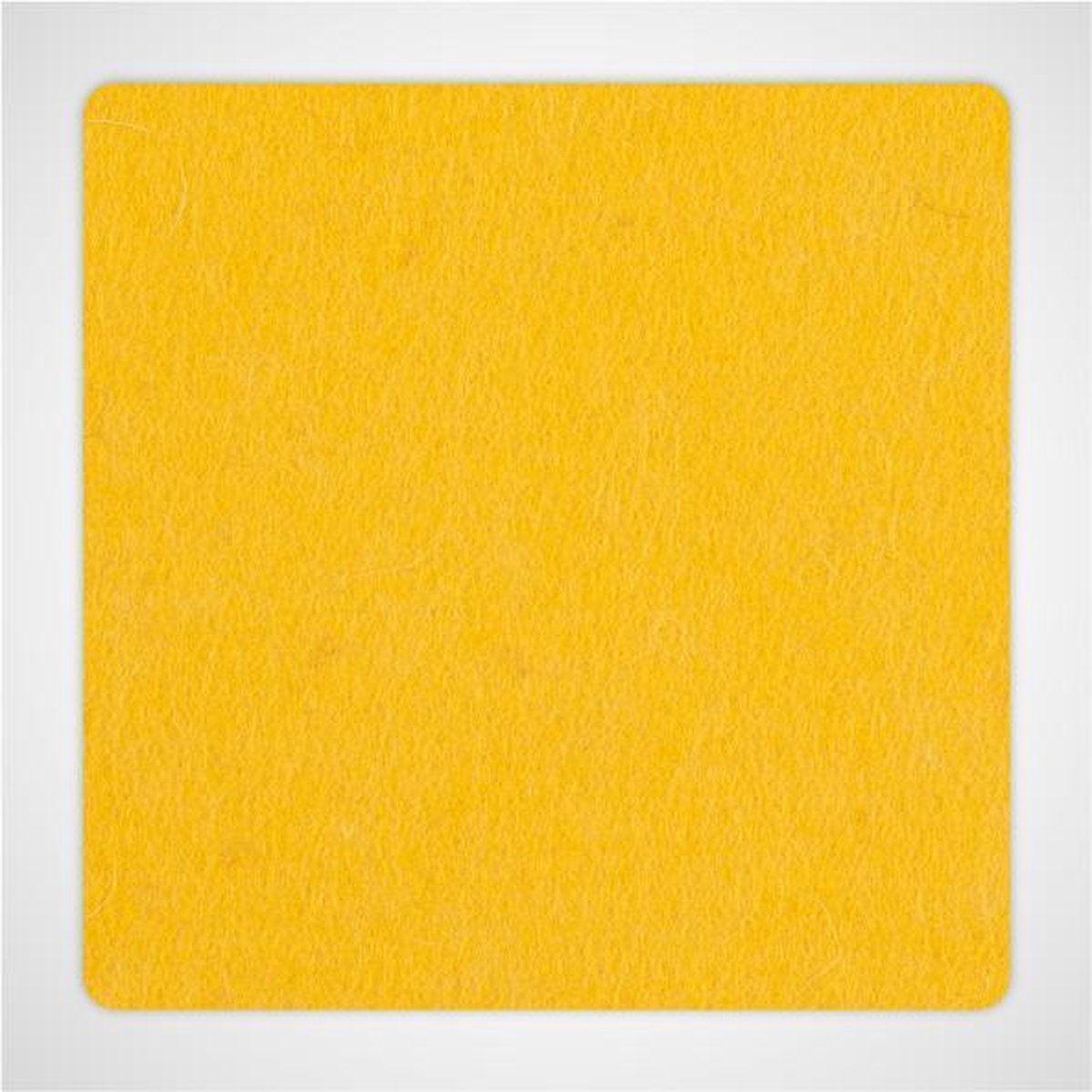 Vierkante vilt onderzetters - Geel - 6 stuks - 10 x 10 cm - Glas onderzetter - Cadeau - Woondecoratie - Woonkamer - Tafelbescherming - Onderzetters Voor Glazen - Keukenbenodigdheden - Woonaccessoires - Tafelaccessoires