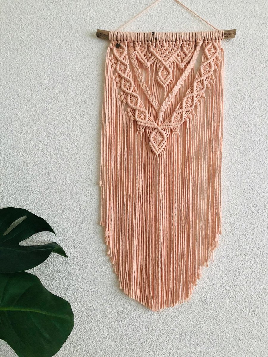 Muurdecoratie - macrame - macramé - 127 licht roze - handgemaakt - knopen - touw - wanddecoratie, wandkleed