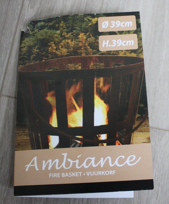 Promotionele folder met een brandende vuurkorf. Diameter 39 cm, hoogte 39 cm.