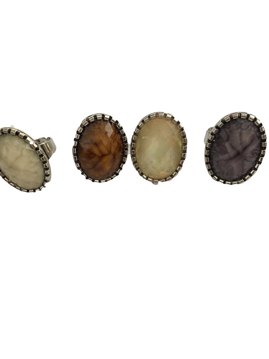 Petra's Sieradenwereld - Set van 4 ringen mix kleur (125)