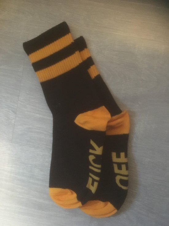 Zachte sokken met de tekst Fuck Off - Kleur Oranje - Tekstsokken - Unisex - Maat 36-40