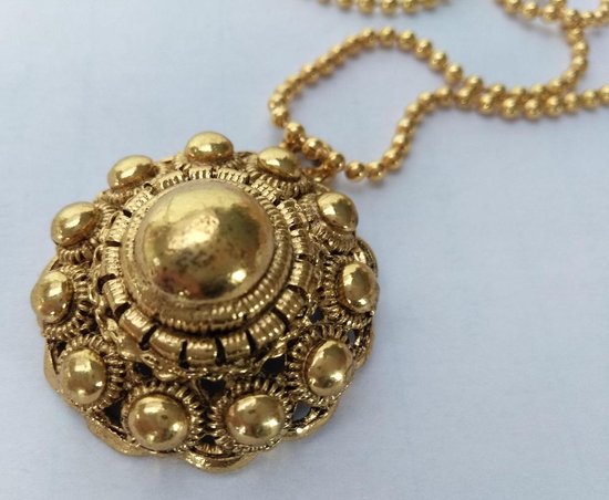 Bouton convexe zélandais doré à l'or véritable, avec chaîne boule