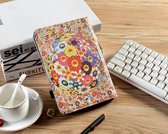 P.C.K. Hoesje/Boekhoesje/Bookcover/Bookcase/Book draaibaar geel met oranje bloemen geschikt voor Apple iPad AIR/AIR2/2017/2018 MET GLASFOLIE/TEMPEREDD GLASS
