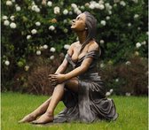 Tuinbeeld - bronzen beeld - Zittende vrouw - 85 cm hoog