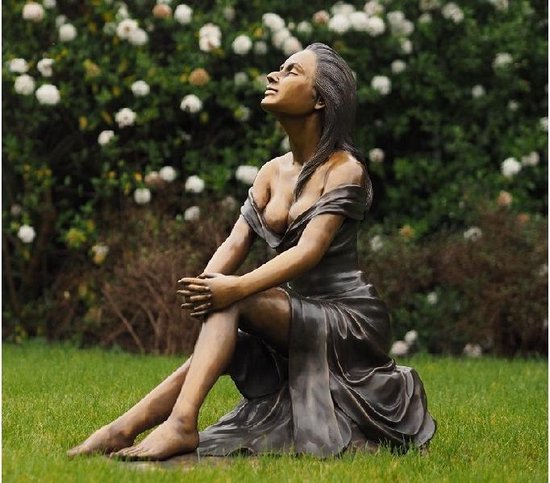 Statue de jardin - statue en bronze - Femme assise - 85 cm de haut | bol.com