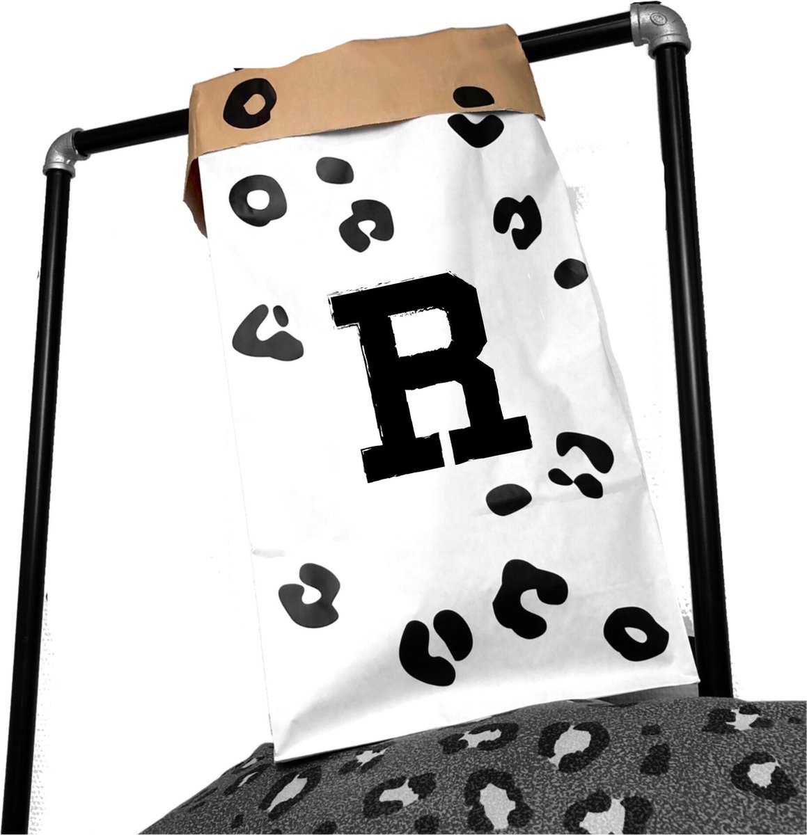 Opbergzak kinderkamer leopard met voorletter R-Paperbag speelgoed-60x30cm