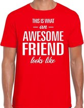 This is what an awesome friend looks like cadeau t-shirt rood heren - kado voor een vriend L