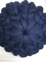 Handmade 100% merino lontwol kussen, rond BLAUW, afmeting 45 x 45 cm