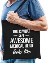 Awesome medical hero / held cadeau katoenen tas zwart voor heren - zorgpersoneel kado /  tasje / shopper