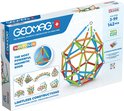 Doos met Geomag Supercolor magnetisch constructiespeelgoed. Bevat 142 onderdelen in blauw, groen, oranje en rood.
