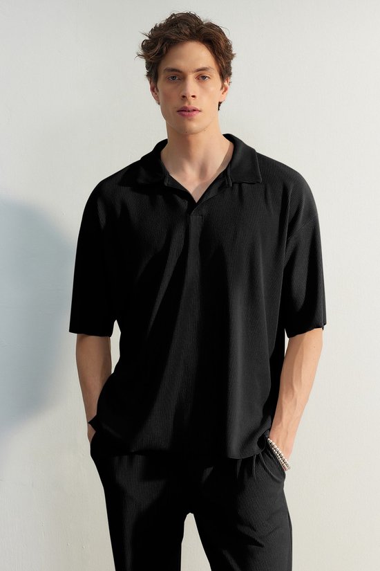 Foto: Trendyol gelimiteerde editie stone oversize wide cut textured wrinkless ottoman polo neck t shirt tmnss23po00020