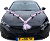 AUTODECO.NL - AMAYA Auto Versiering Bruiloft - Trouwauto Decoratie roze Linten - Autodecoratie - roze Rozen & Tule - Motorkap Versiering - Autobloemstuk Bruiloft - Bloemen op de Auto - Bloemen op de Motorkap - Trouwerij - Huwelijk