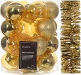 Kerstversiering set - goud - kerstballen 6 cm en kerstslinger - kunststof