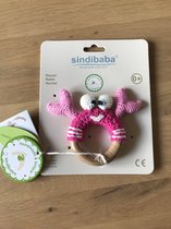 sindibaba-handmade rammelaar krab - roze-o maanden