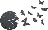 LBM klok met vlinders - 34 cm - zwart