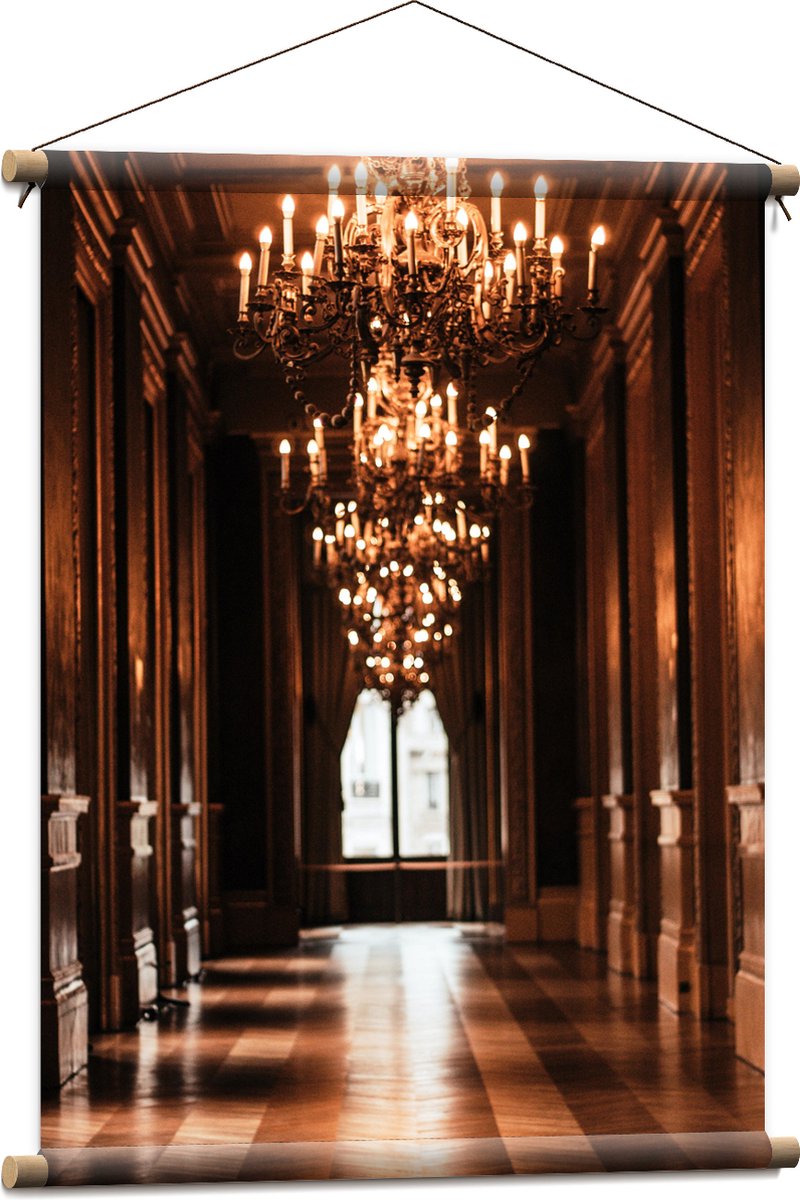 Textielposter - Kroonluchter in de Hal - 60x80 cm Foto op Textiel